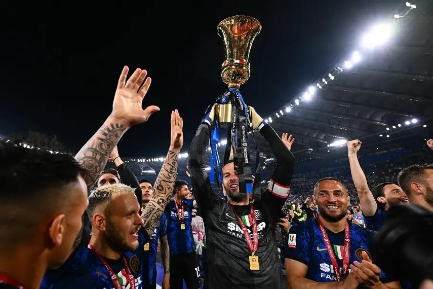 皇家馬德裏的深情告白佩佩不朽的足壇傳奇.